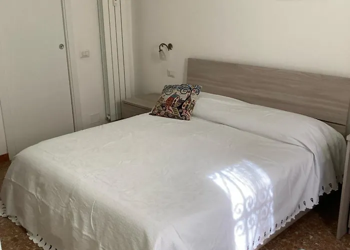 Oreglia House * Roma