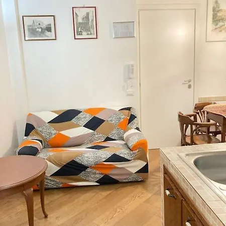 Apartment Oreglia House Rome