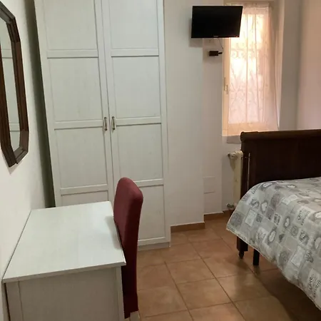 Oreglia House Apartment *